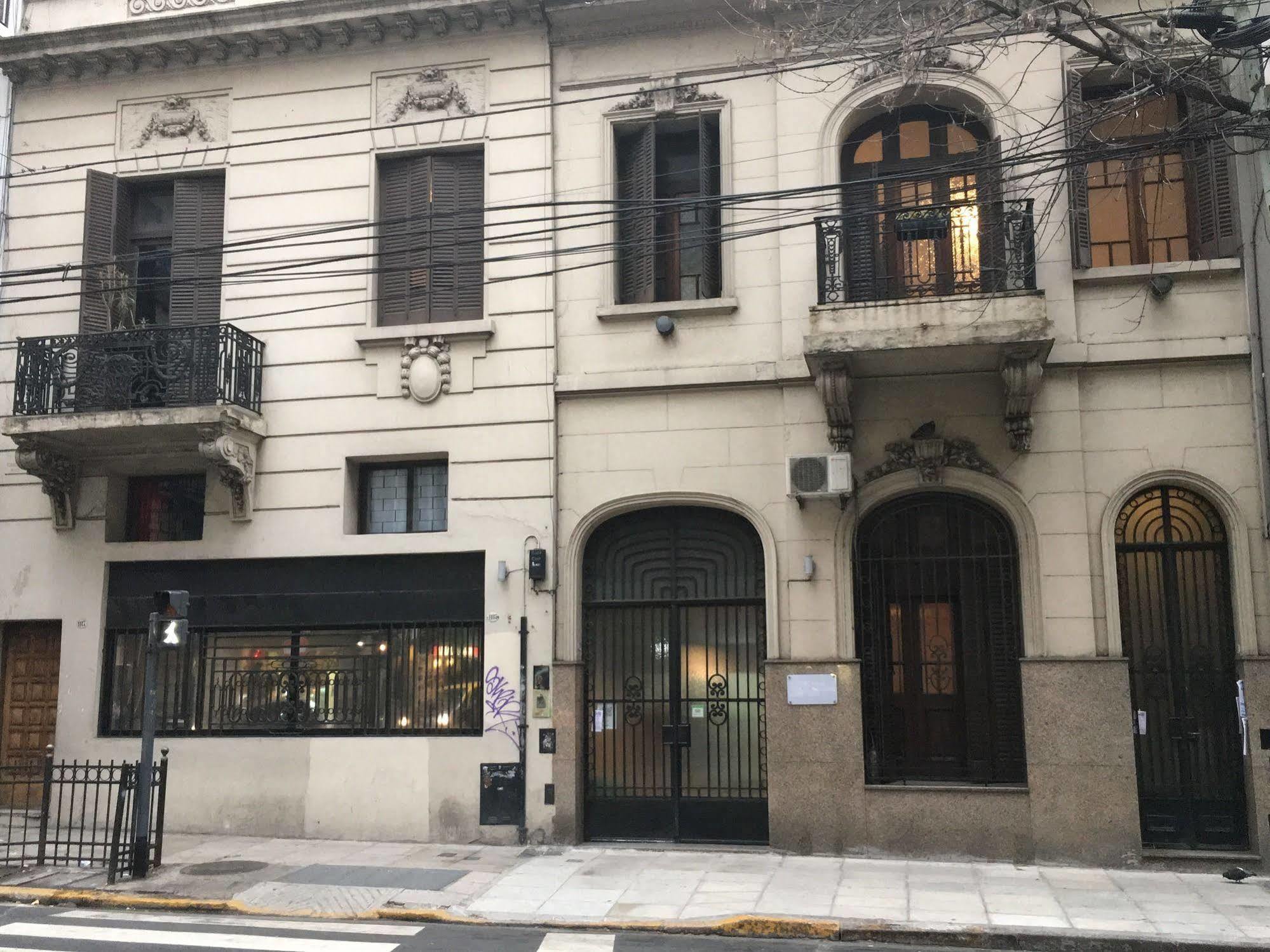 Petit Recoleta Hostel بوينس آيرس المظهر الخارجي الصورة