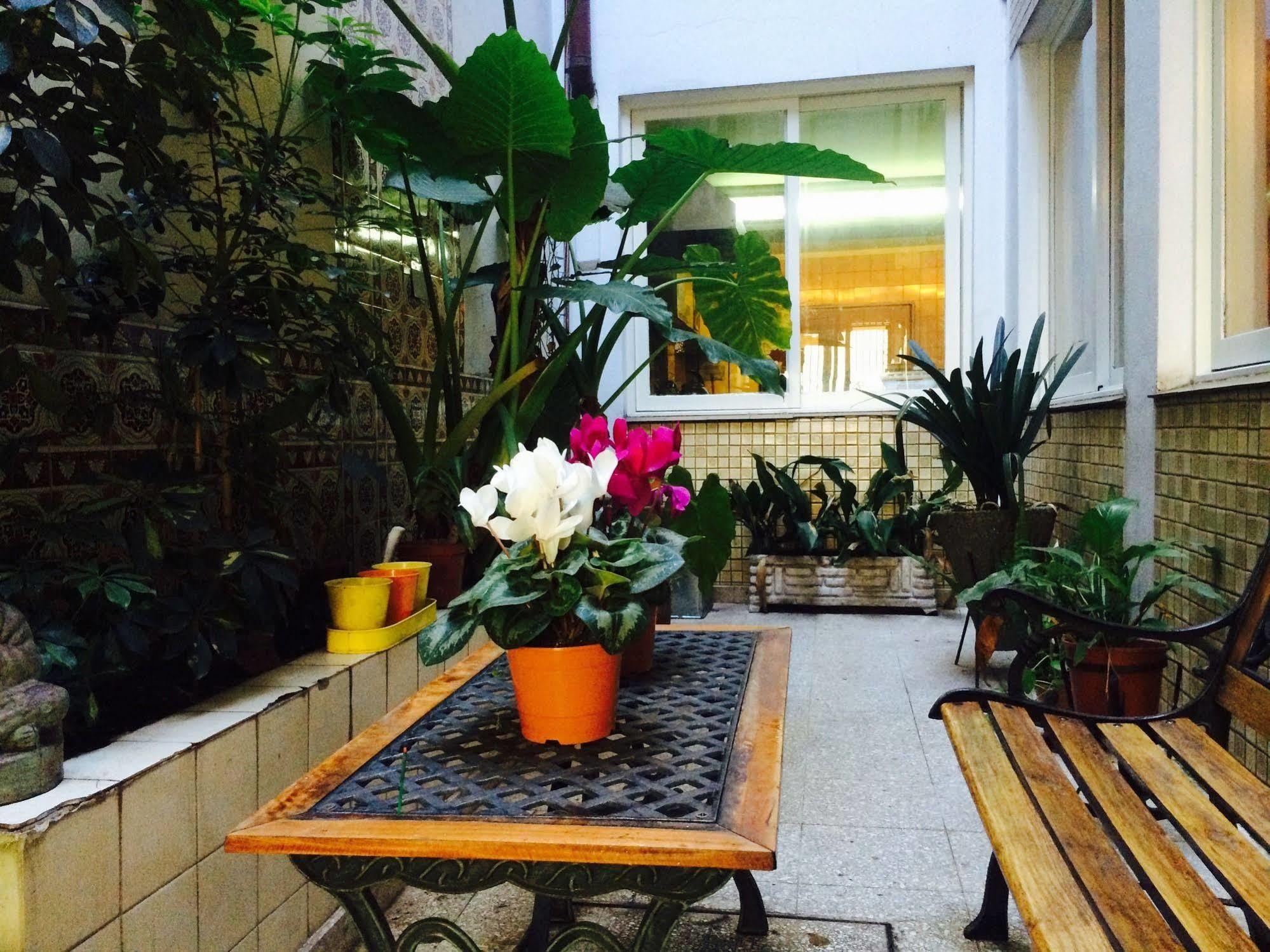 Petit Recoleta Hostel بوينس آيرس المظهر الخارجي الصورة