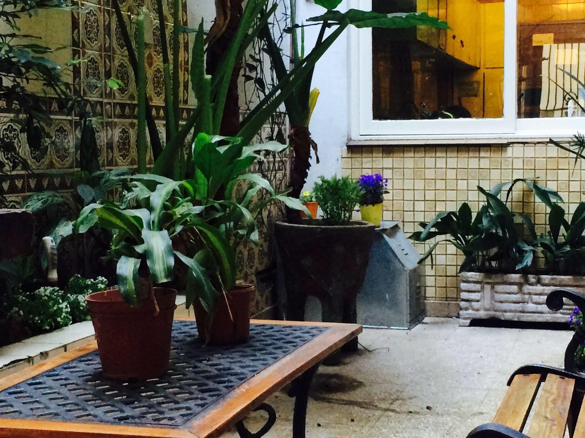 Petit Recoleta Hostel بوينس آيرس المظهر الخارجي الصورة